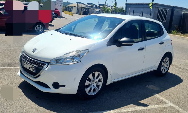 PEUGEOT 208 I 2015