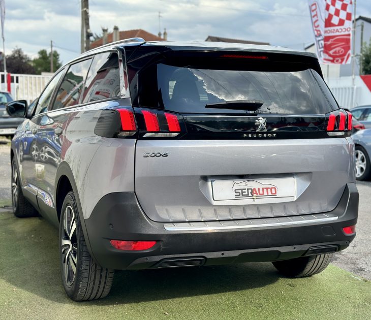 PEUGEOT 5008 II 2018