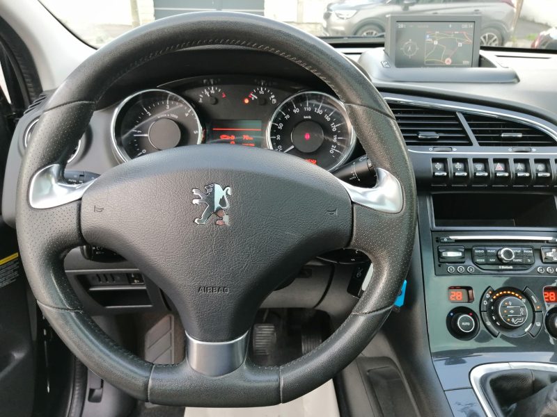 PEUGEOT 3008 Monospace 2013