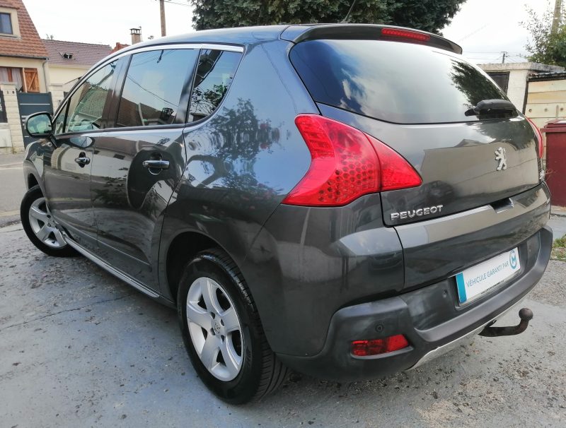 PEUGEOT 3008 Monospace 2013