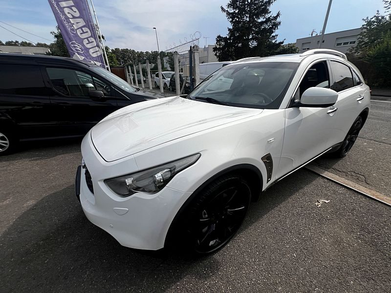 INFINITI FX30D 2012