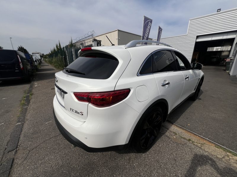 INFINITI FX30D 2012