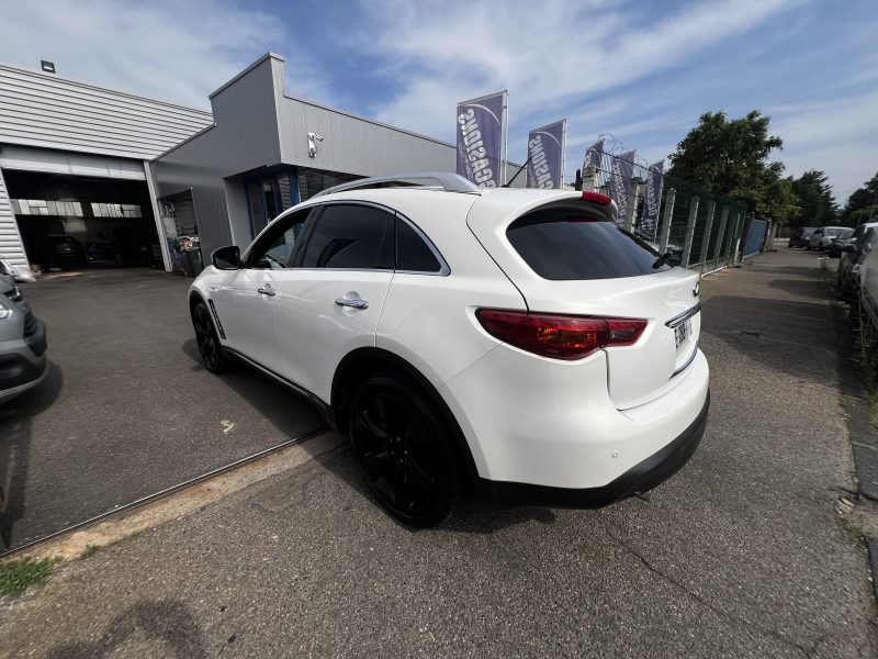 INFINITI FX30D 2012