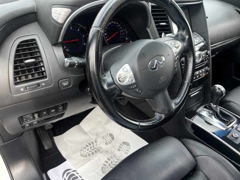 INFINITI FX30D 2012