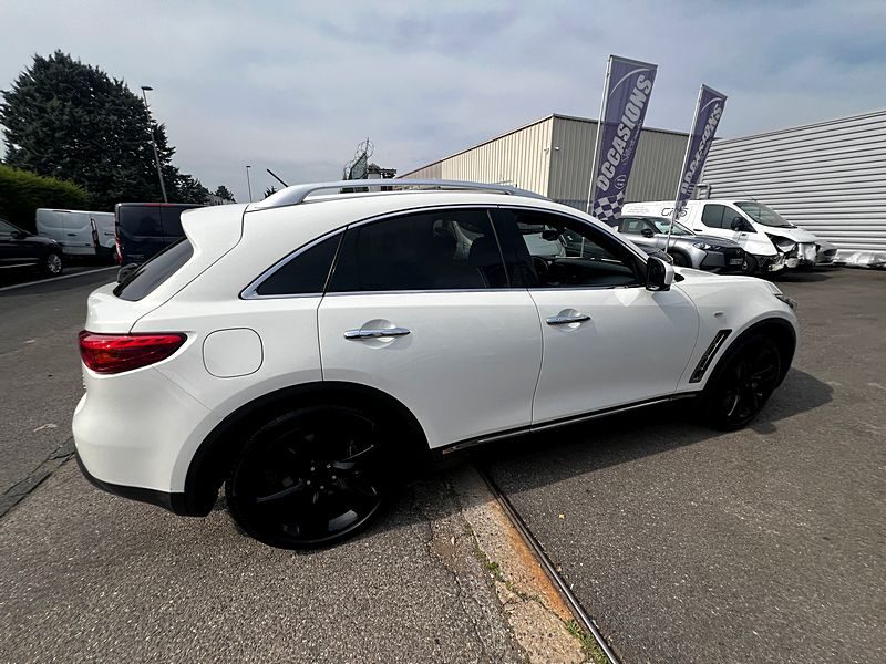 INFINITI FX30D 2012