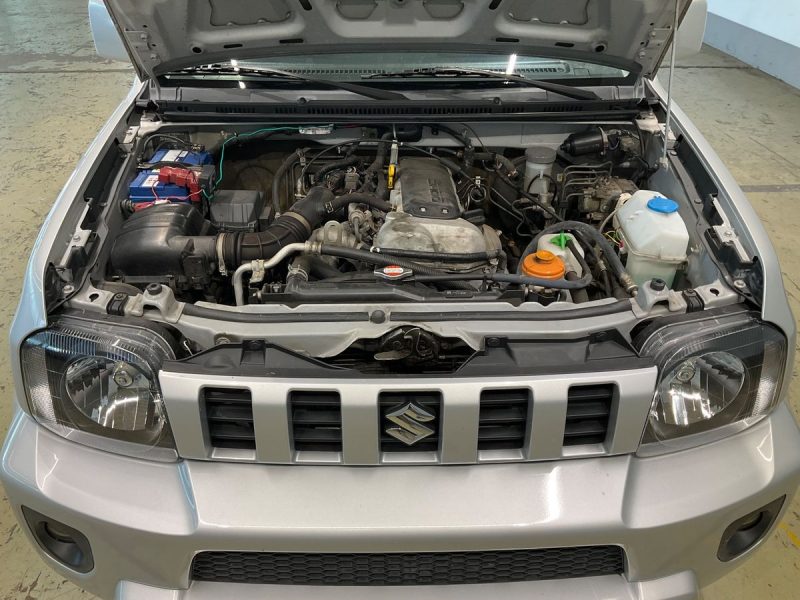 Suzuki Jimny 1.3 JLX 85 cv / 4X4 / 1ère Main / Suivi Complet 