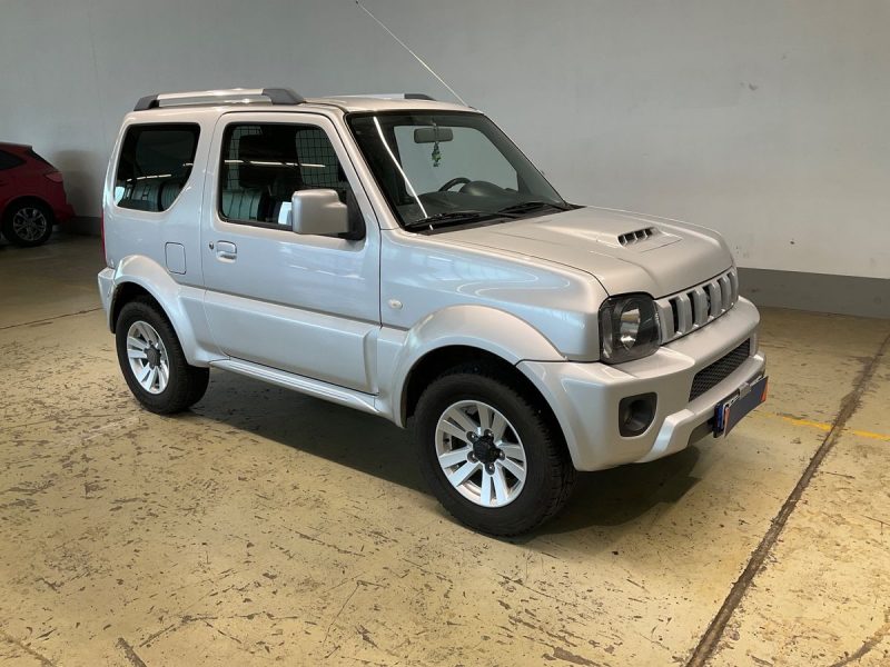 Suzuki Jimny 1.3 JLX 85 cv / 4X4 / 1ère Main / Suivi Complet 