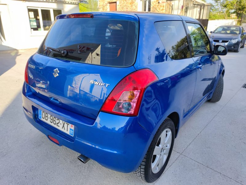 SUZUKI SWIFT III 2009