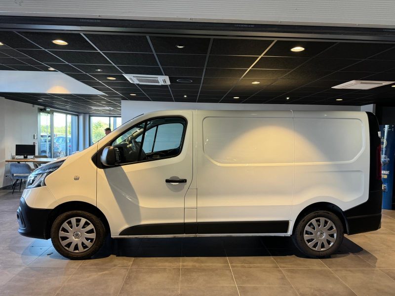 RENAULT TRAFIC  2020