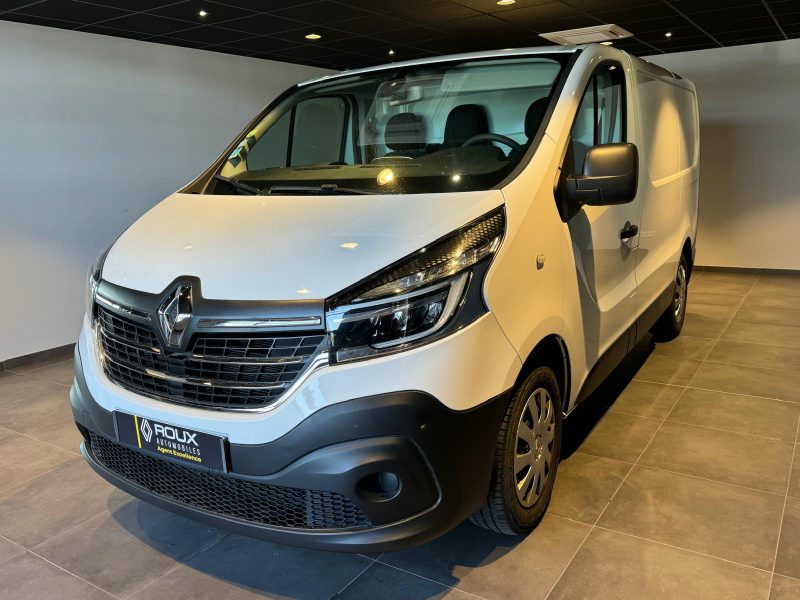 RENAULT TRAFIC  2020