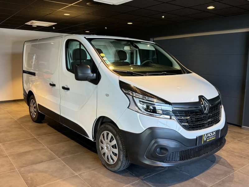 RENAULT TRAFIC  2020