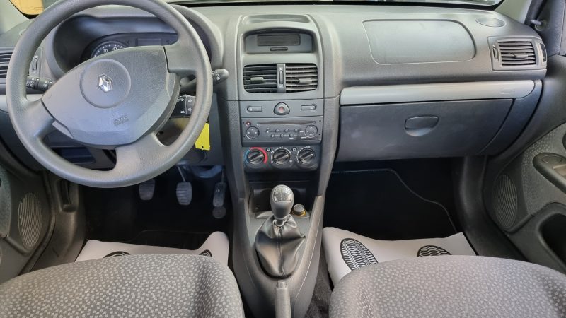 RENAULT CLIO II 1.2 16v 75 Campus Authentique