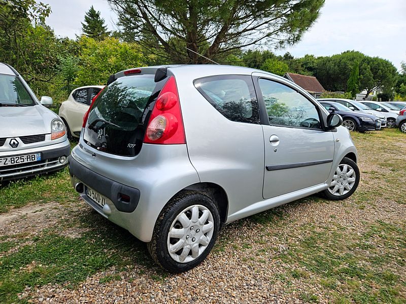 PEUGEOT 107 2007