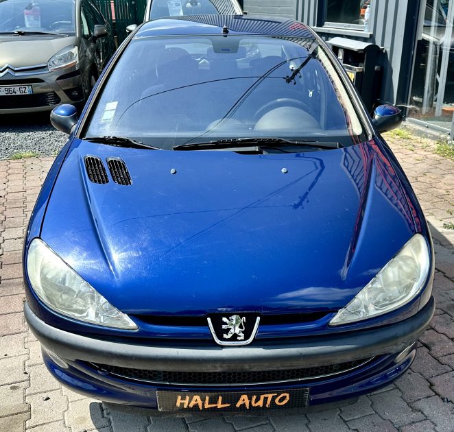 PEUGEOT 206 Berline bicorps trois ou cinq portes 2003