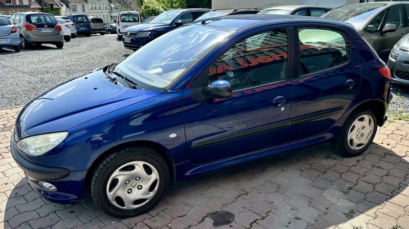 PEUGEOT 206 Berline bicorps trois ou cinq portes 2003