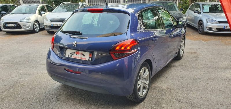 Peugeot 208 1.2l 82 ch Allure, *Clim auto*, *Entretien Peugeot*, *Idéale jeune conducteur*