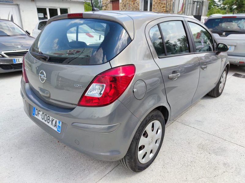 OPEL CORSA E 2014