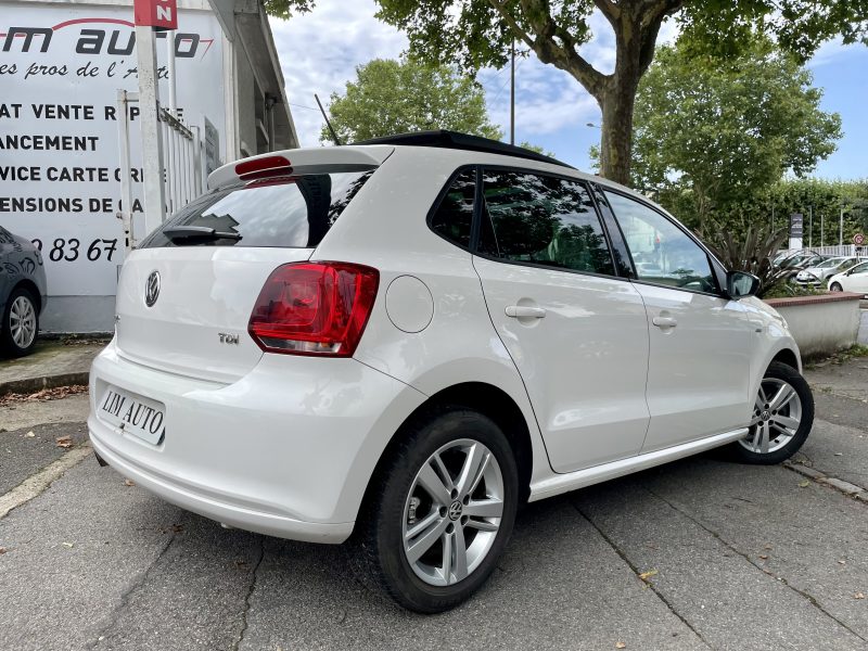 VOLKSWAGEN POLO V 2013