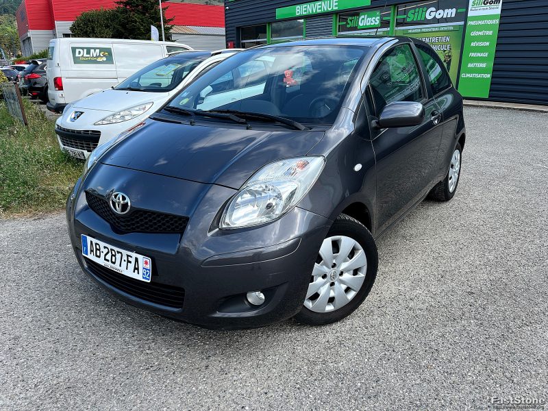 TOYOTA YARIS 2009