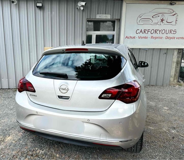 OPEL ASTRA J GTC 2014