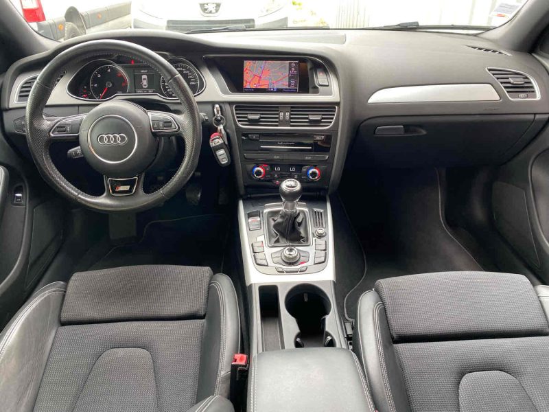 AUDI A4 (B8) S LINE BERLINE 2012 2.0 TDI 143 CV SUIVI COMPLET