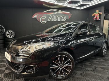 RENAULT MEGANE III Berline Bose cinq portes  2012