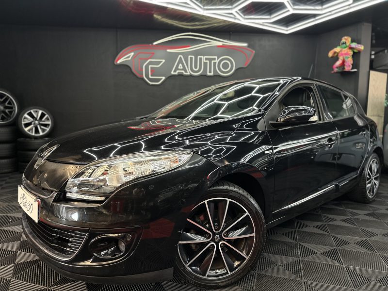 RENAULT MEGANE III Berline Bose cinq portes  2012