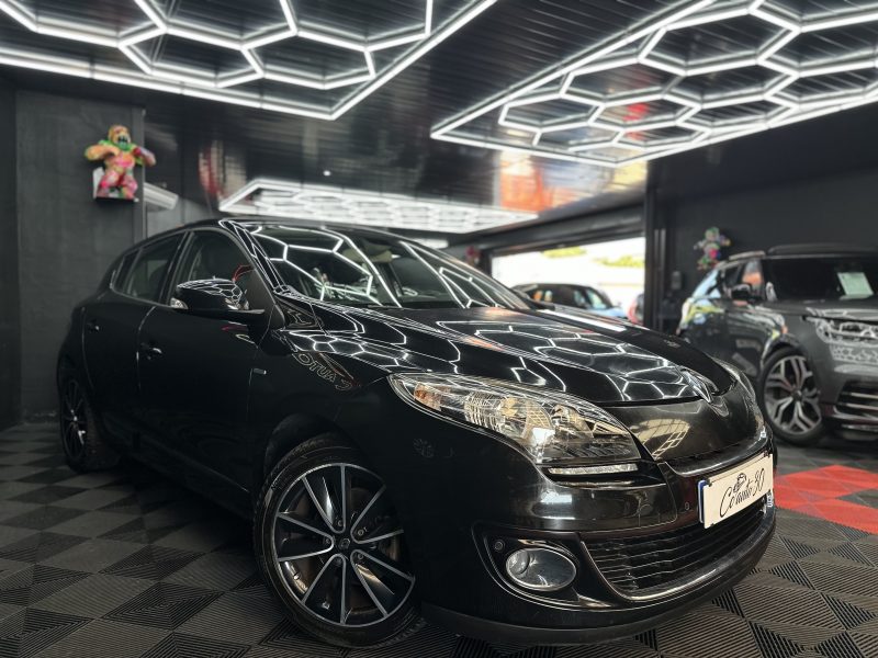 RENAULT MEGANE III Berline Bose cinq portes  2012