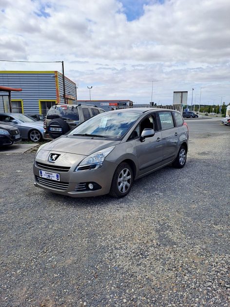 PEUGEOT 5008 2013 BOITE AUTO 7 PLACES