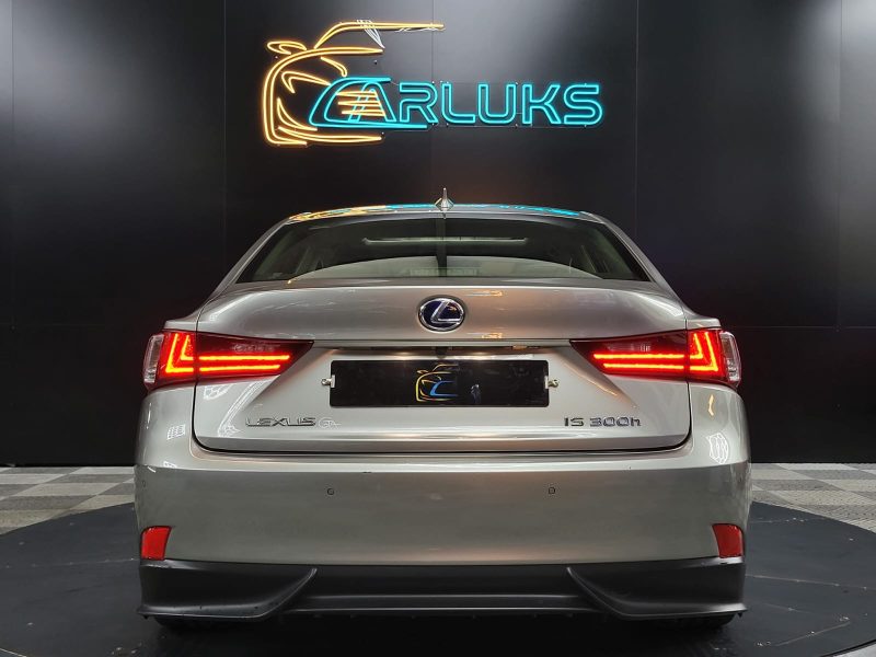 LEXUS IS III 300h Hybrid 223cv Luxe Boîte Auto E-CVT