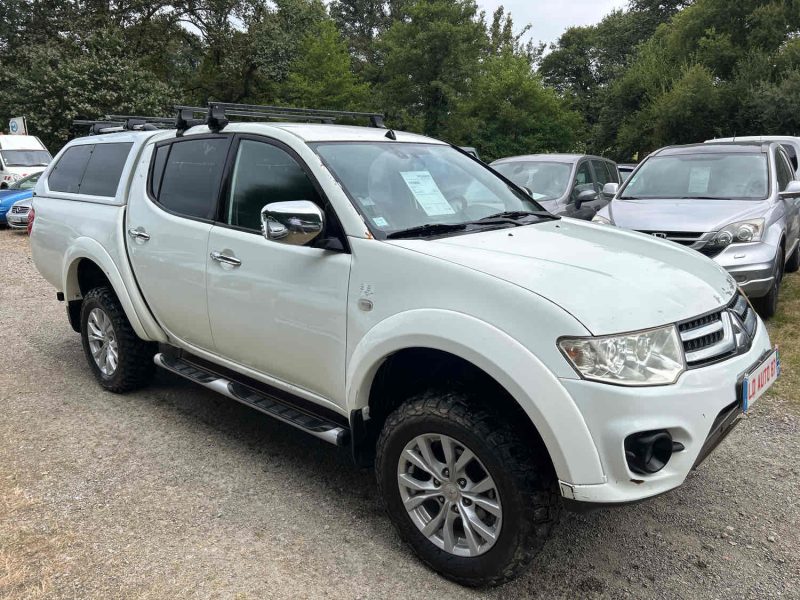 MITSUBISHI L200  2014