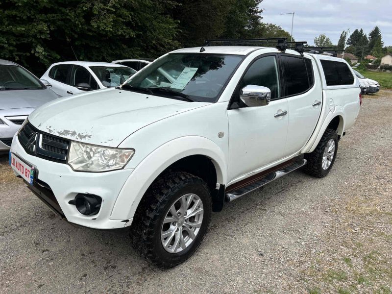 MITSUBISHI L200  2014