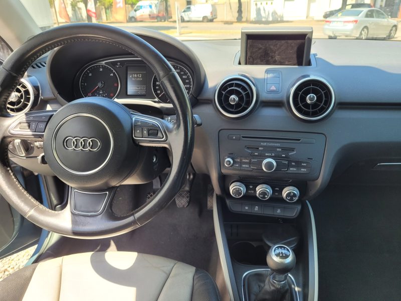 AUDI A1 2011