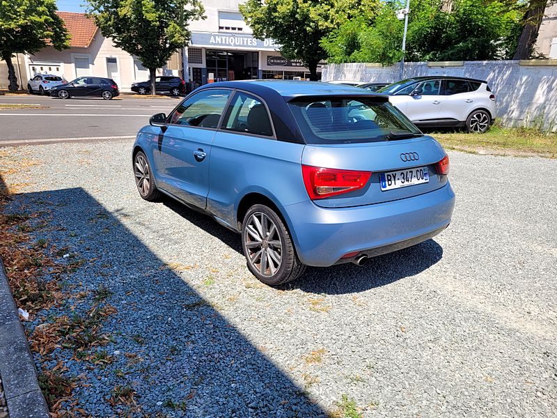 AUDI A1 2011