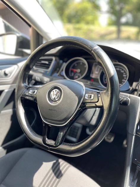 VOLKSWAGEN GOLF VII 2017