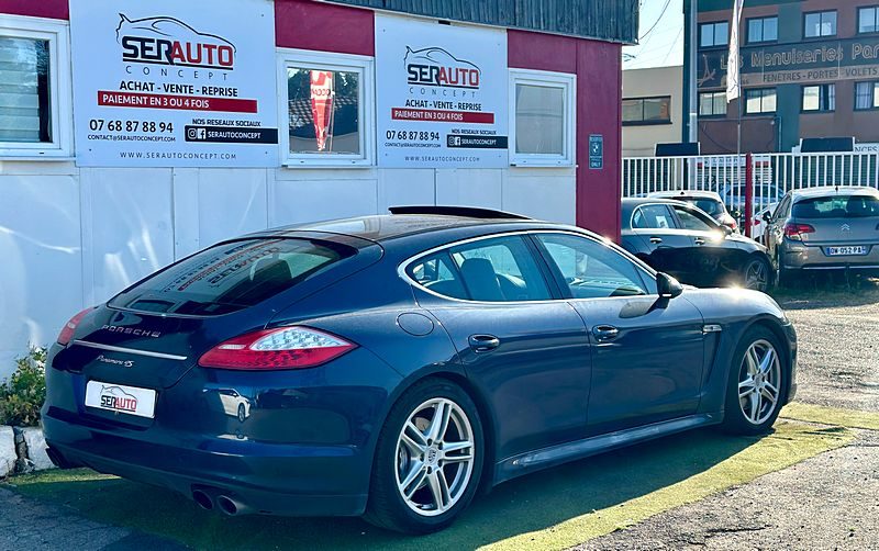 PORSCHE PANAMERA 2010