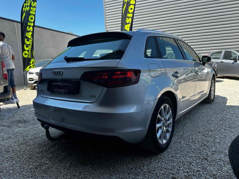 AUDI A3 Sportback - Sièges Cuir Chauffants / Climatisation Automatique / Garantie 12 Mois