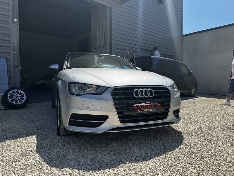 AUDI A3 Sportback - Sièges Cuir Chauffants / Climatisation Automatique / Garantie 12 Mois