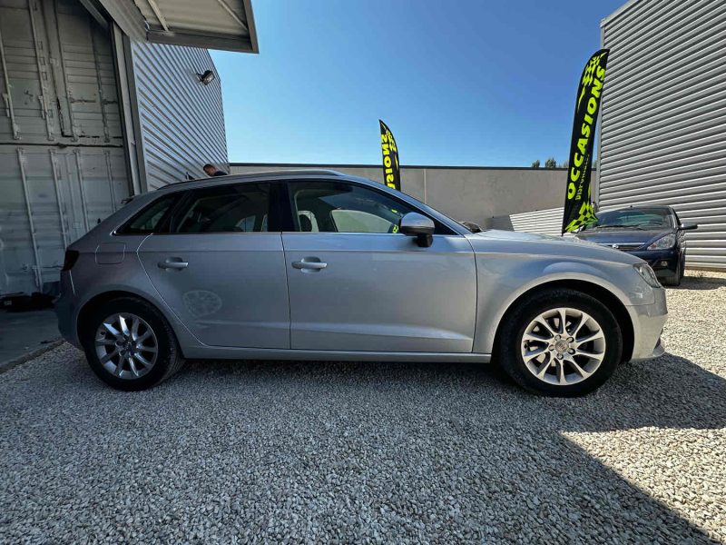 AUDI A3 Sportback - Sièges Cuir Chauffants / Climatisation Automatique / Garantie 12 Mois