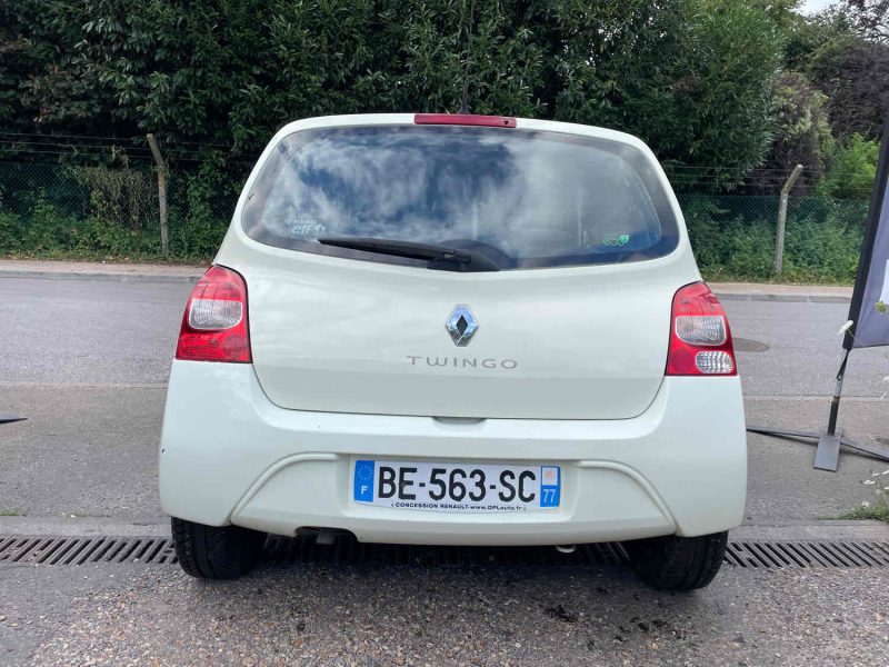 RENAULT TWINGO II 1.2i 16V 75CV