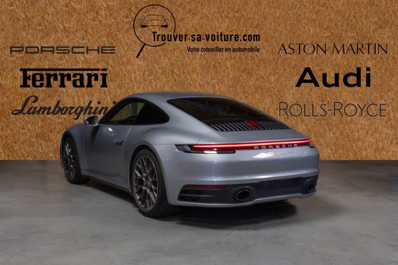 PORSCHE 911 2019