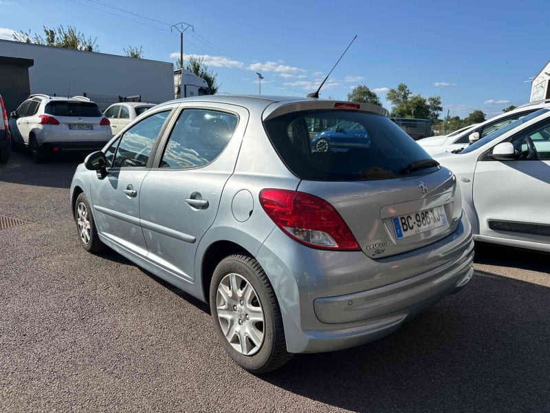 PEUGEOT 207 2010