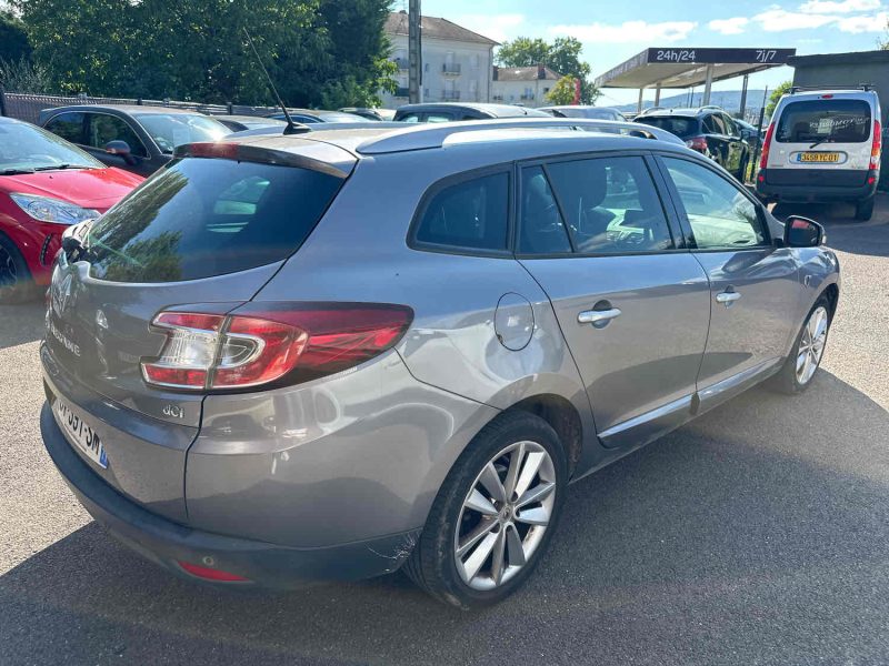 RENAULT MEGANE Estate 2011