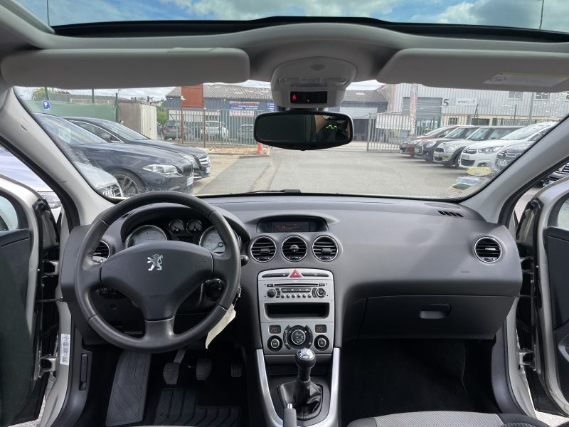 PEUGEOT 308 I 2009