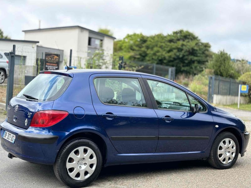 PEUGEOT 307 1.6 HDi 1560cm3 110cv  "Véhicule à petit prix"