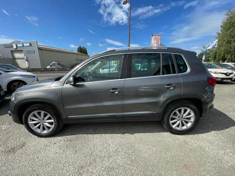 VOLKSWAGEN TIGUAN 2.0 TDI 110ch Bluemotion "LOUNGE"