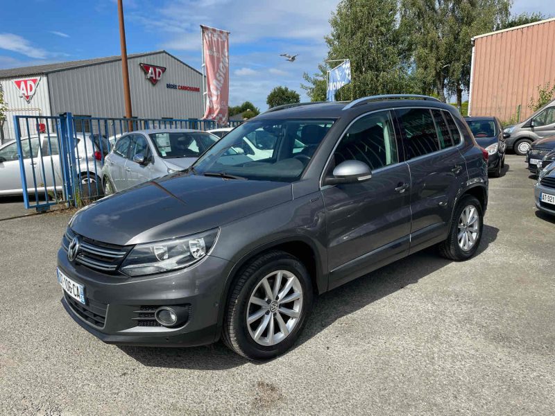 VOLKSWAGEN TIGUAN 2.0 TDI 110ch Bluemotion "LOUNGE"