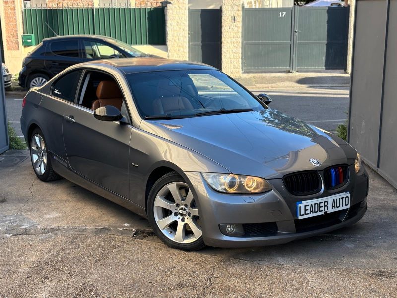 BMW SERIE 3 325i E92 pack Sport