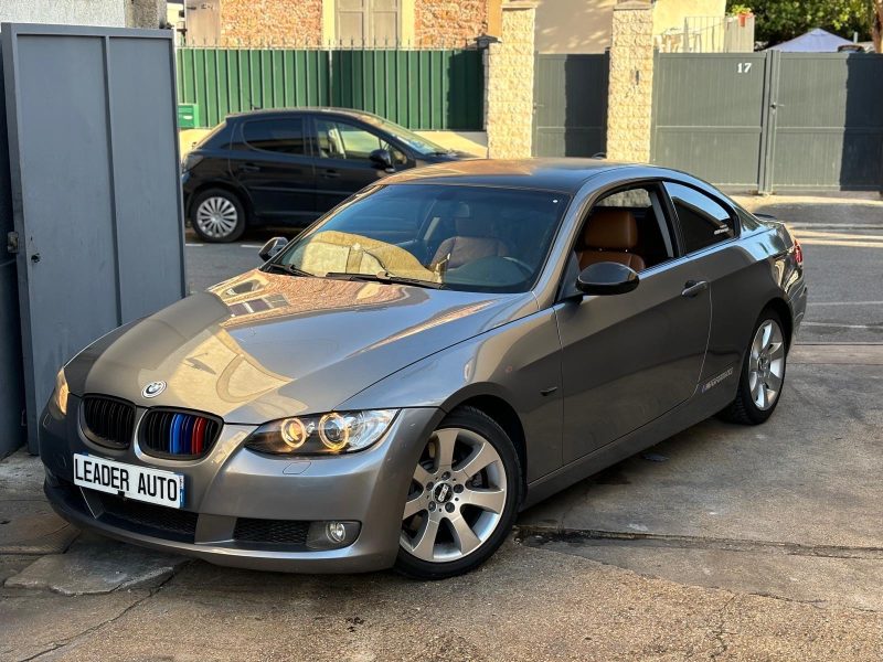 BMW SERIE 3 325i E92 pack Sport