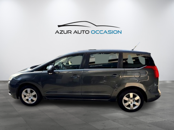 PEUGEOT 5008 1.6 HDi 1560cm3 114cv